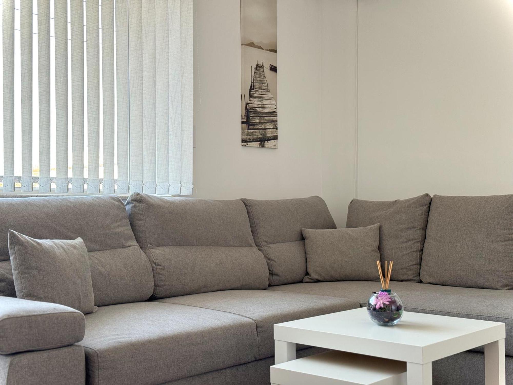 Restful Apartment For 4 Guests In Burgas ภายนอก รูปภาพ