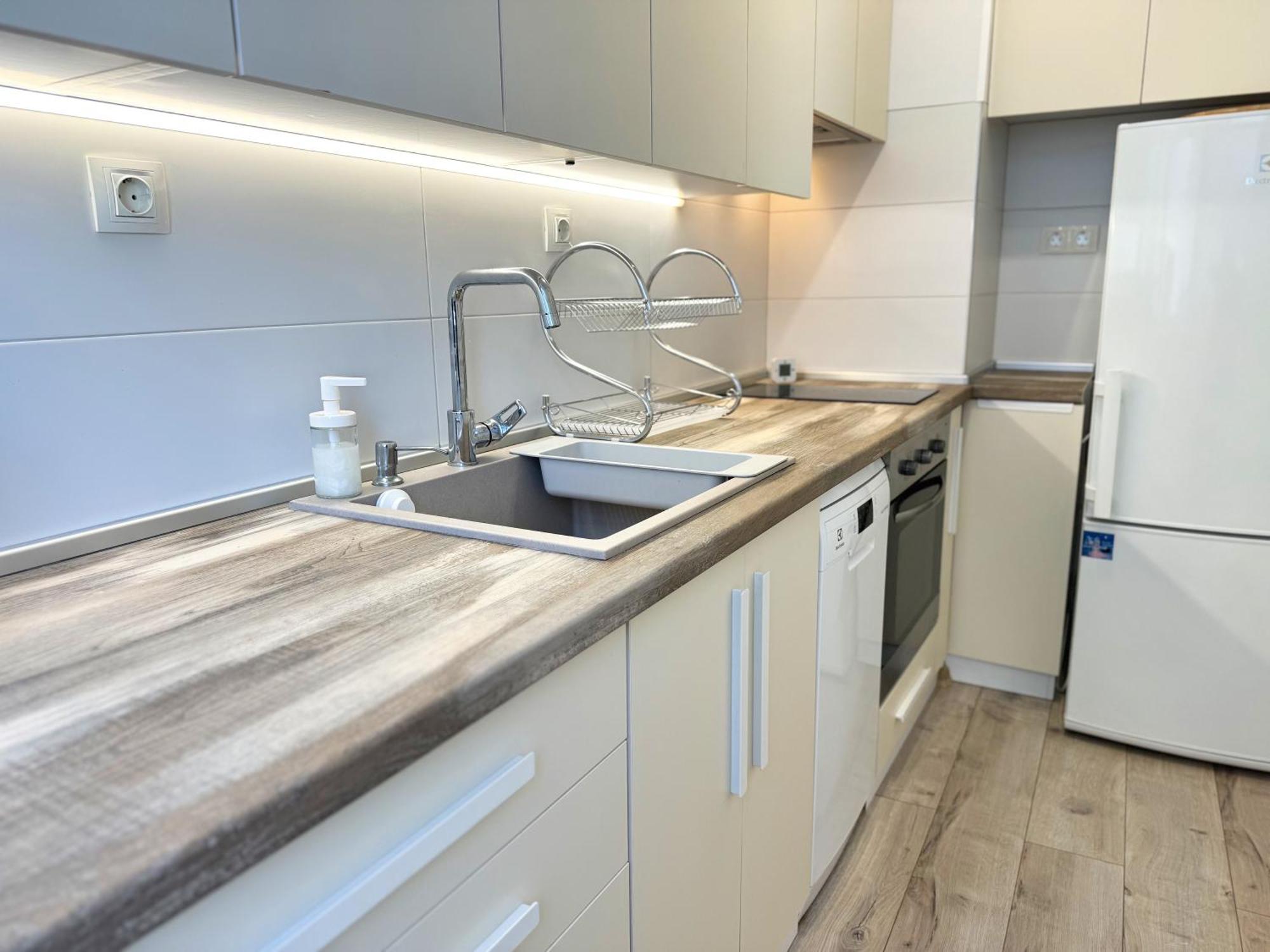 Restful Apartment For 4 Guests In Burgas ภายนอก รูปภาพ